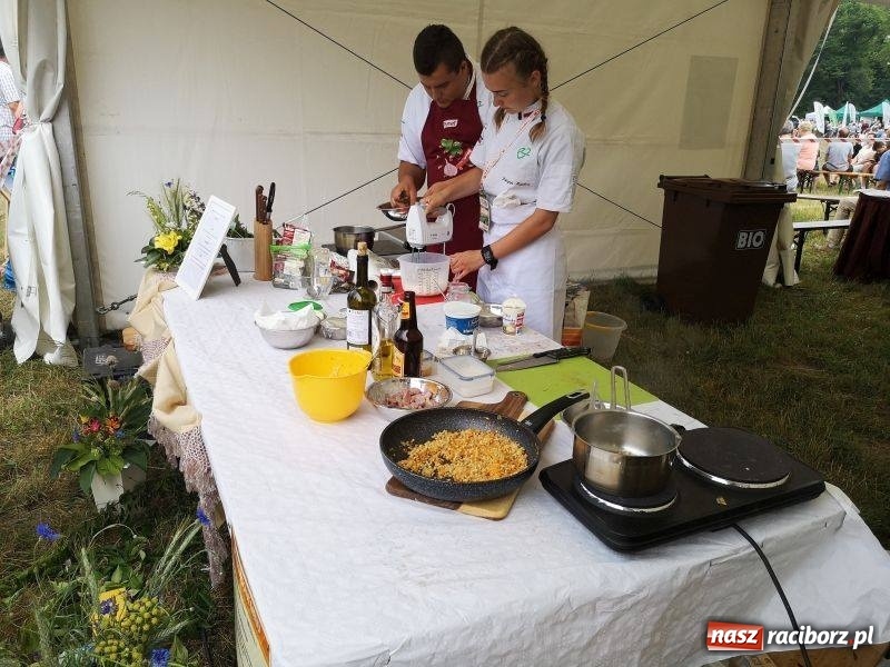 Zdjęcie w galerii na portalu naszraciborz.pl: Karminadle z filungiem. Gospodynie z Rud wygrały Śląskie smaki!  wiadomości z regionu
