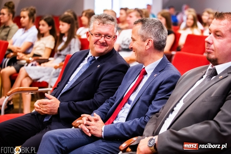 Zdjęcie w galerii na portalu naszraciborz.pl: Na zamku podsumowano tegoroczny StartUpCamp  wiadomości z regionu