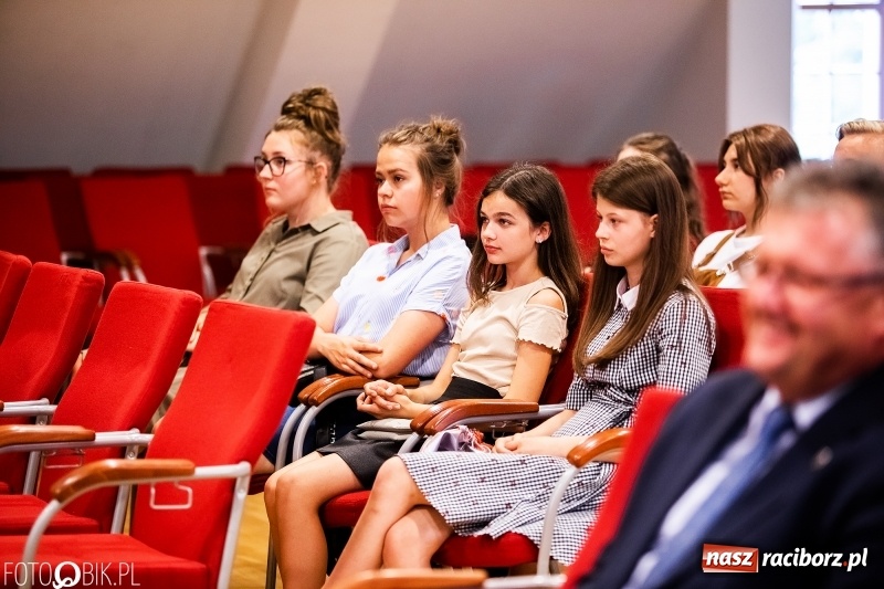 Zdjęcie w galerii na portalu naszraciborz.pl: Na zamku podsumowano tegoroczny StartUpCamp  wiadomości z regionu