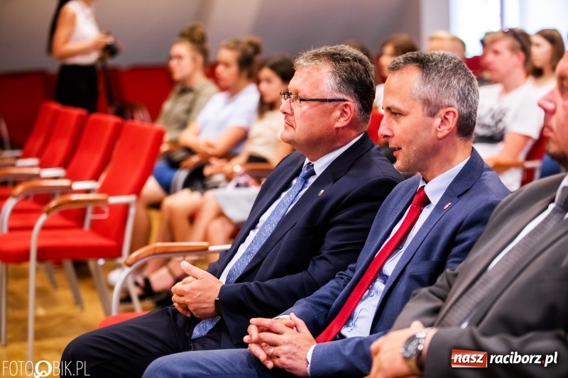 Zdjęcie w galerii na portalu naszraciborz.pl: Na zamku podsumowano tegoroczny StartUpCamp  wiadomości z regionu