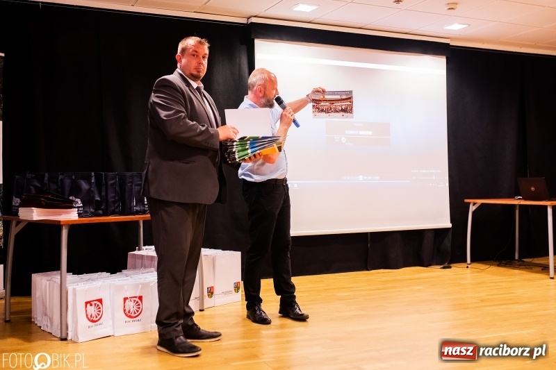 Zdjęcie w galerii na portalu naszraciborz.pl: Na zamku podsumowano tegoroczny StartUpCamp  wiadomości z regionu