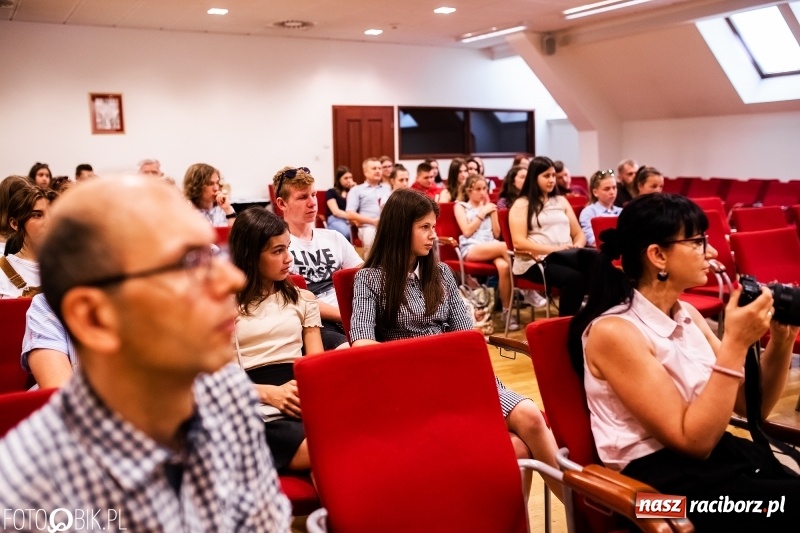 Zdjęcie w galerii na portalu naszraciborz.pl: Na zamku podsumowano tegoroczny StartUpCamp  wiadomości z regionu