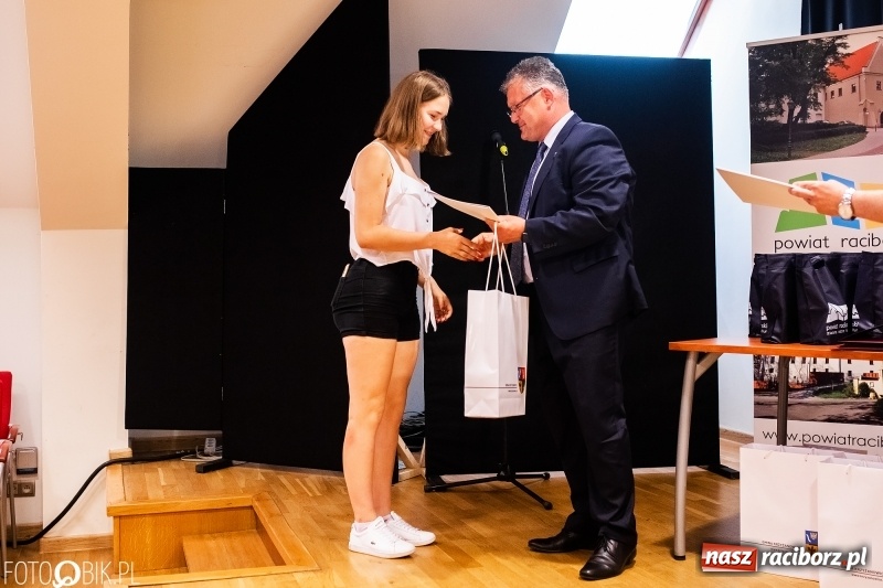 Zdjęcie w galerii na portalu naszraciborz.pl: Na zamku podsumowano tegoroczny StartUpCamp  wiadomości z regionu