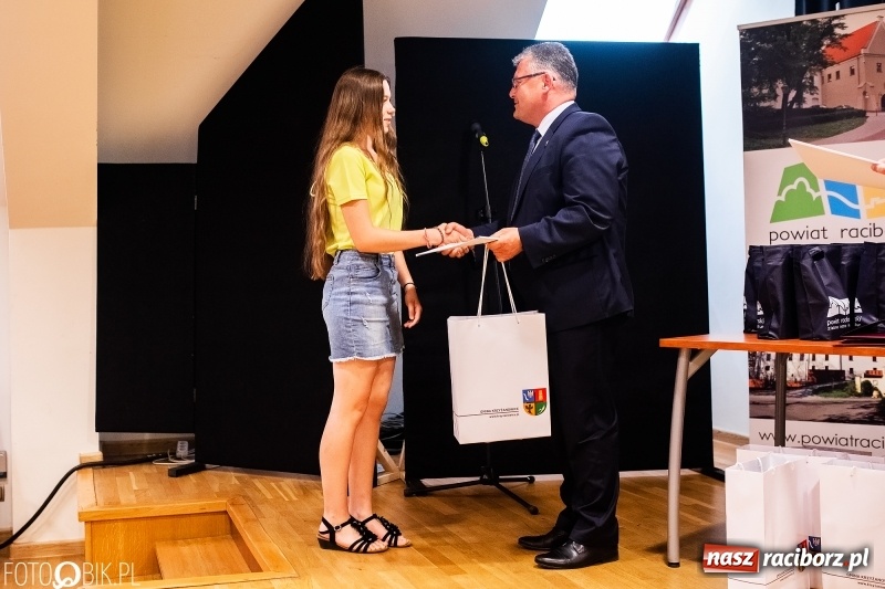 Zdjęcie w galerii na portalu naszraciborz.pl: Na zamku podsumowano tegoroczny StartUpCamp  wiadomości z regionu