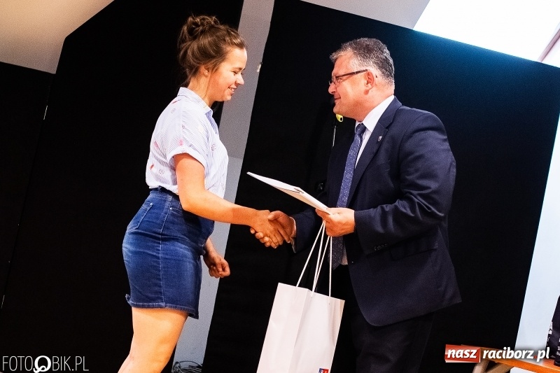 Zdjęcie w galerii na portalu naszraciborz.pl: Na zamku podsumowano tegoroczny StartUpCamp  wiadomości z regionu