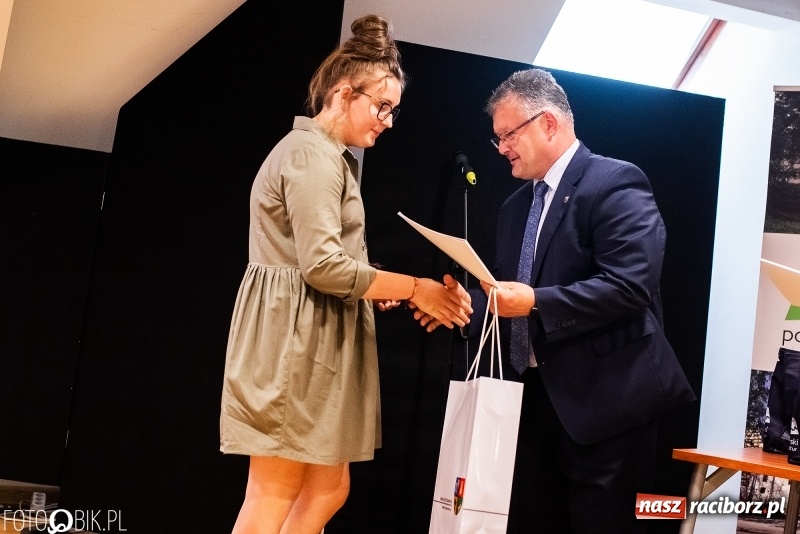 Zdjęcie w galerii na portalu naszraciborz.pl: Na zamku podsumowano tegoroczny StartUpCamp  wiadomości z regionu