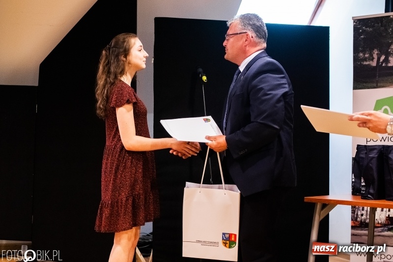 Zdjęcie w galerii na portalu naszraciborz.pl: Na zamku podsumowano tegoroczny StartUpCamp  wiadomości z regionu