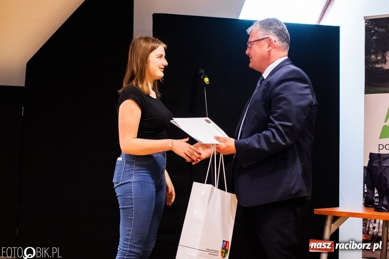 Zdjęcie w galerii na portalu naszraciborz.pl: Na zamku podsumowano tegoroczny StartUpCamp  wiadomości z regionu