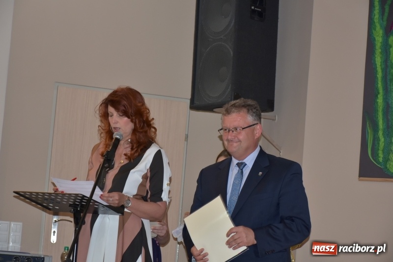 Zdjęcie w galerii na portalu naszraciborz.pl: Wyróżniający się uczniowie gminy Krzyżanowice z nagrodami [FOTO] wiadomości z regionu