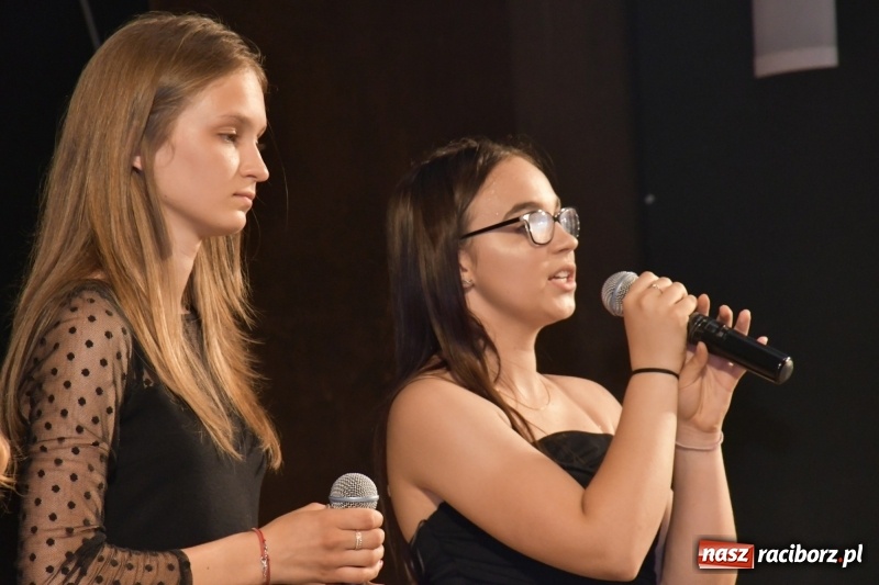 Zdjęcie w galerii na portalu naszraciborz.pl: Gala Laureatów oraz Augustyny – SP18 nagrodziła swoich najlepszych uczniów wiadomości z regionu