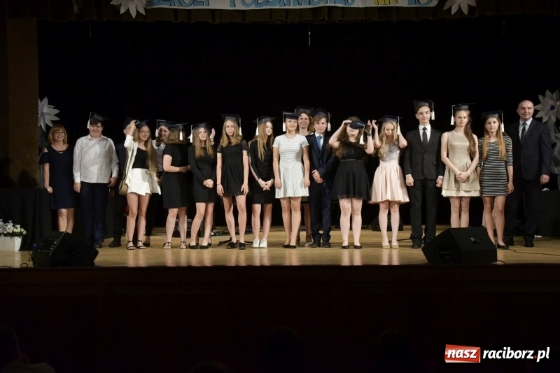 Zdjęcie w galerii na portalu naszraciborz.pl: Gala Laureatów oraz Augustyny – SP18 nagrodziła swoich najlepszych uczniów wiadomości z regionu