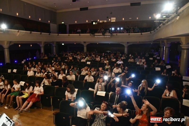 Zdjęcie w galerii na portalu naszraciborz.pl: Gala Laureatów oraz Augustyny – SP18 nagrodziła swoich najlepszych uczniów wiadomości z regionu