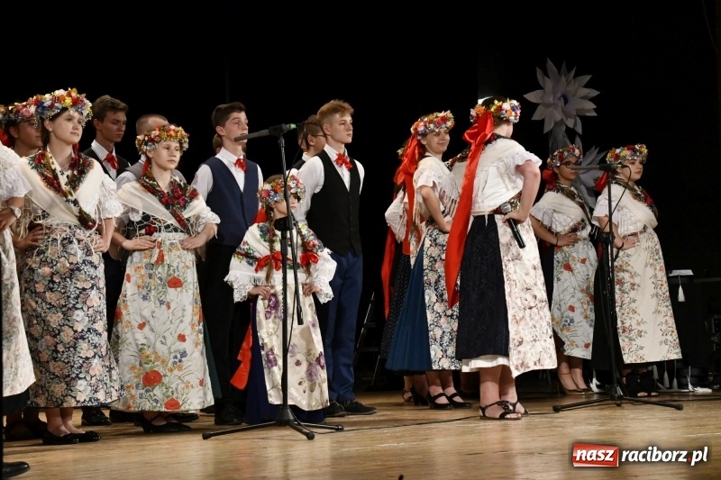 Zdjęcie w galerii na portalu naszraciborz.pl: Gala Laureatów oraz Augustyny – SP18 nagrodziła swoich najlepszych uczniów wiadomości z regionu