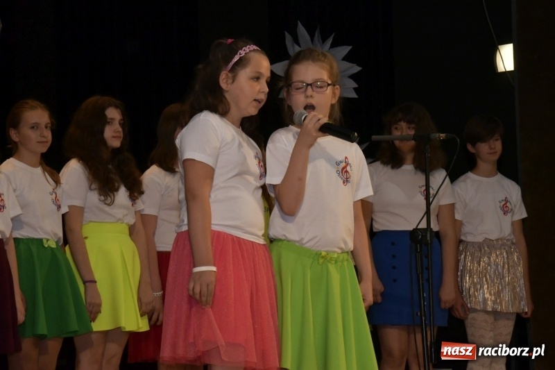 Zdjęcie w galerii na portalu naszraciborz.pl: Gala Laureatów oraz Augustyny – SP18 nagrodziła swoich najlepszych uczniów wiadomości z regionu