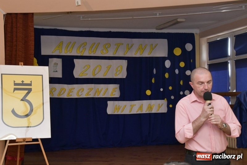 Zdjęcie w galerii na portalu naszraciborz.pl: Gala Laureatów oraz Augustyny – SP18 nagrodziła swoich najlepszych uczniów wiadomości z regionu