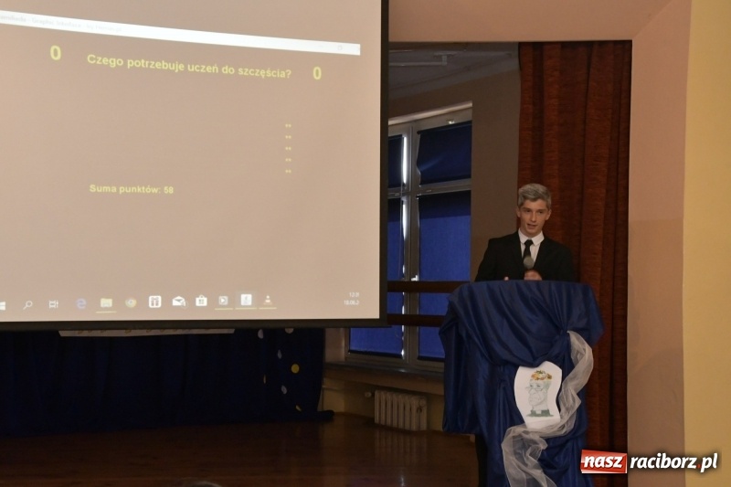 Zdjęcie w galerii na portalu naszraciborz.pl: Gala Laureatów oraz Augustyny – SP18 nagrodziła swoich najlepszych uczniów wiadomości z regionu