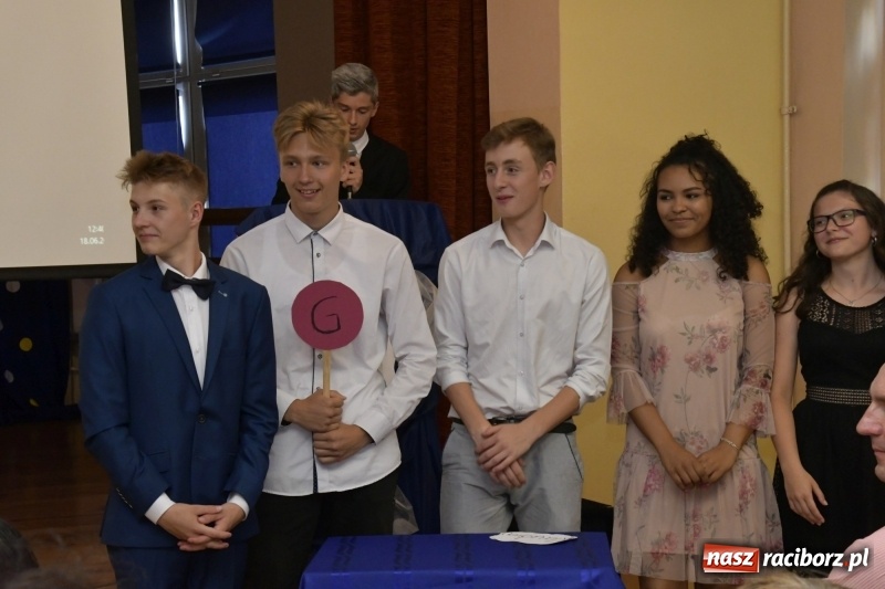 Zdjęcie w galerii na portalu naszraciborz.pl: Gala Laureatów oraz Augustyny – SP18 nagrodziła swoich najlepszych uczniów wiadomości z regionu