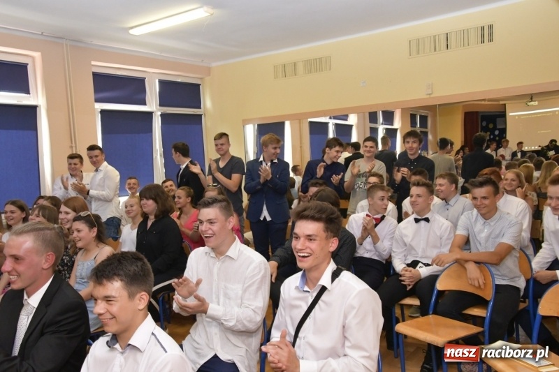 Zdjęcie w galerii na portalu naszraciborz.pl: Gala Laureatów oraz Augustyny – SP18 nagrodziła swoich najlepszych uczniów wiadomości z regionu