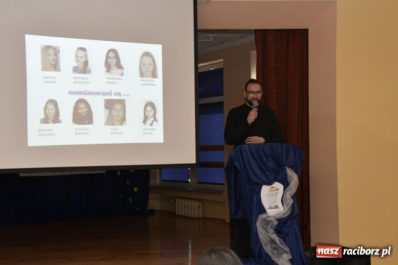 Zdjęcie w galerii na portalu naszraciborz.pl: Gala Laureatów oraz Augustyny – SP18 nagrodziła swoich najlepszych uczniów wiadomości z regionu