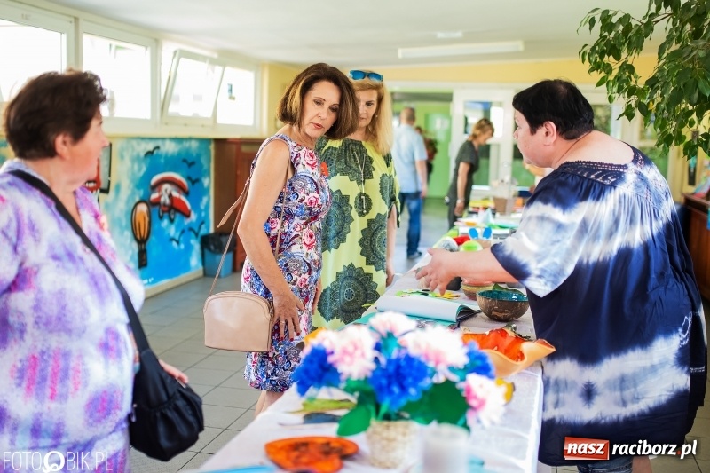 Zdjęcie w galerii na portalu naszraciborz.pl: 70-lecie szkoły specjalnej. Urodziny przed ostatnim dzwonkiem [FOTO i WIDEO] wiadomości z regionu