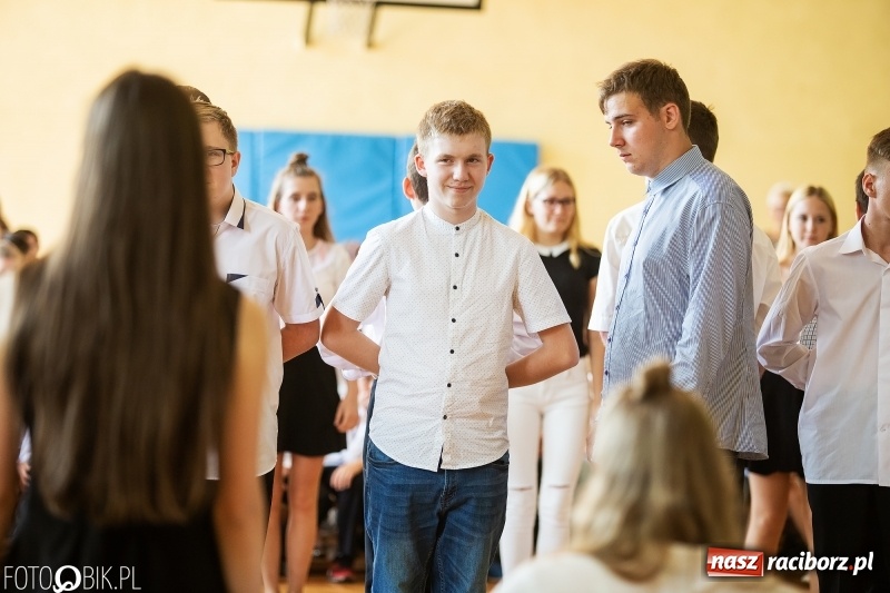 Zdjęcie w galerii na portalu naszraciborz.pl: 70-lecie szkoły specjalnej. Urodziny przed ostatnim dzwonkiem [FOTO i WIDEO] wiadomości z regionu