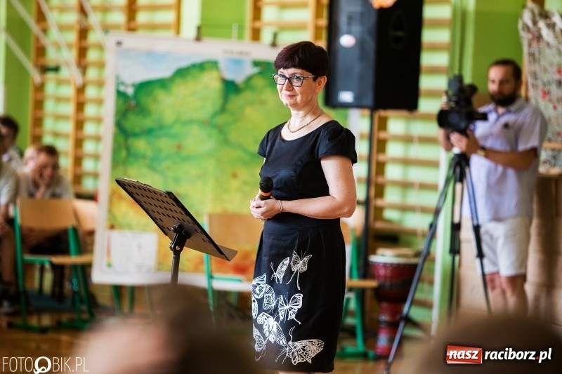 Zdjęcie w galerii na portalu naszraciborz.pl: 70-lecie szkoły specjalnej. Urodziny przed ostatnim dzwonkiem [FOTO i WIDEO] wiadomości z regionu