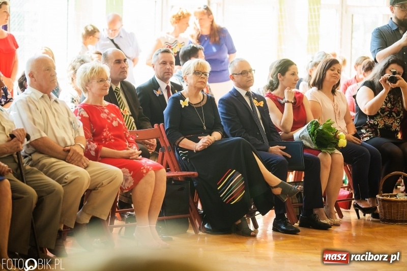 Zdjęcie w galerii na portalu naszraciborz.pl: 70-lecie szkoły specjalnej. Urodziny przed ostatnim dzwonkiem [FOTO i WIDEO] wiadomości z regionu