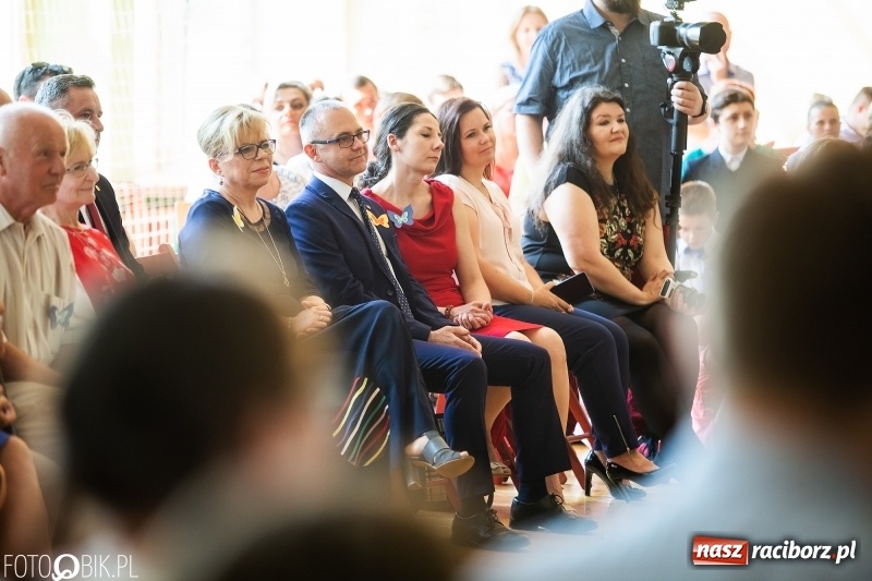 Zdjęcie w galerii na portalu naszraciborz.pl: 70-lecie szkoły specjalnej. Urodziny przed ostatnim dzwonkiem [FOTO i WIDEO] wiadomości z regionu