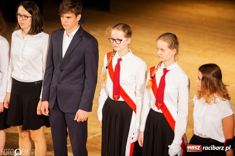 Zdjęcie w galerii na portalu naszraciborz.pl: Miejskie zakończenie roku szkolnego i nagrody dla najlepszych z najlepszych [FOTO i WIDEO] wiadomości z regionu