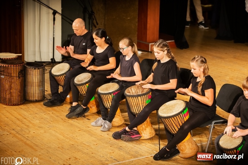 Zdjęcie w galerii na portalu naszraciborz.pl: Miejskie zakończenie roku szkolnego i nagrody dla najlepszych z najlepszych [FOTO i WIDEO] wiadomości z regionu