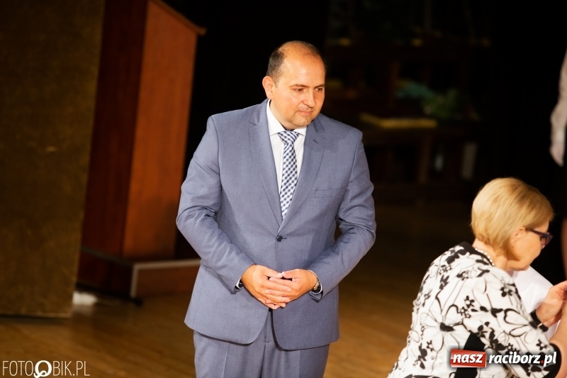Zdjęcie w galerii na portalu naszraciborz.pl: Miejskie zakończenie roku szkolnego i nagrody dla najlepszych z najlepszych [FOTO i WIDEO] wiadomości z regionu