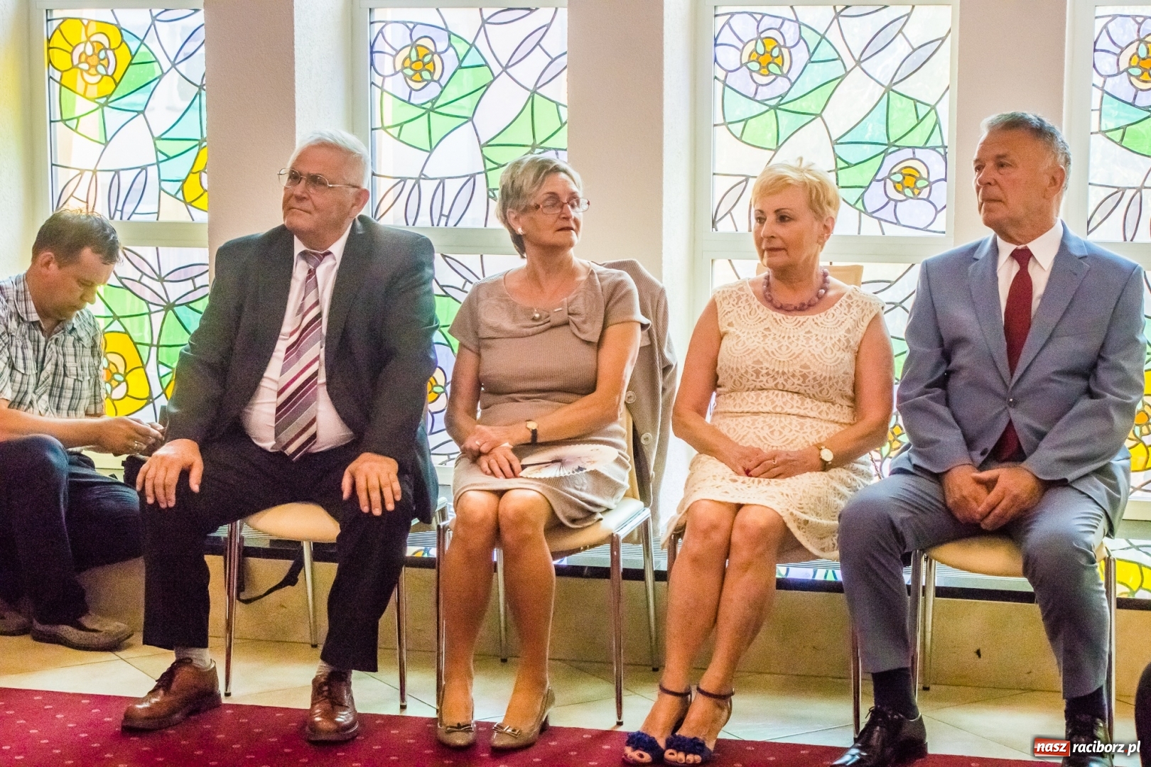 Zdjęcie w galerii na portalu naszraciborz.pl: Raz na wozie, raz pod wozem. Złote gody w raciborskim USC [FOTO i WIDEO] wiadomości z regionu