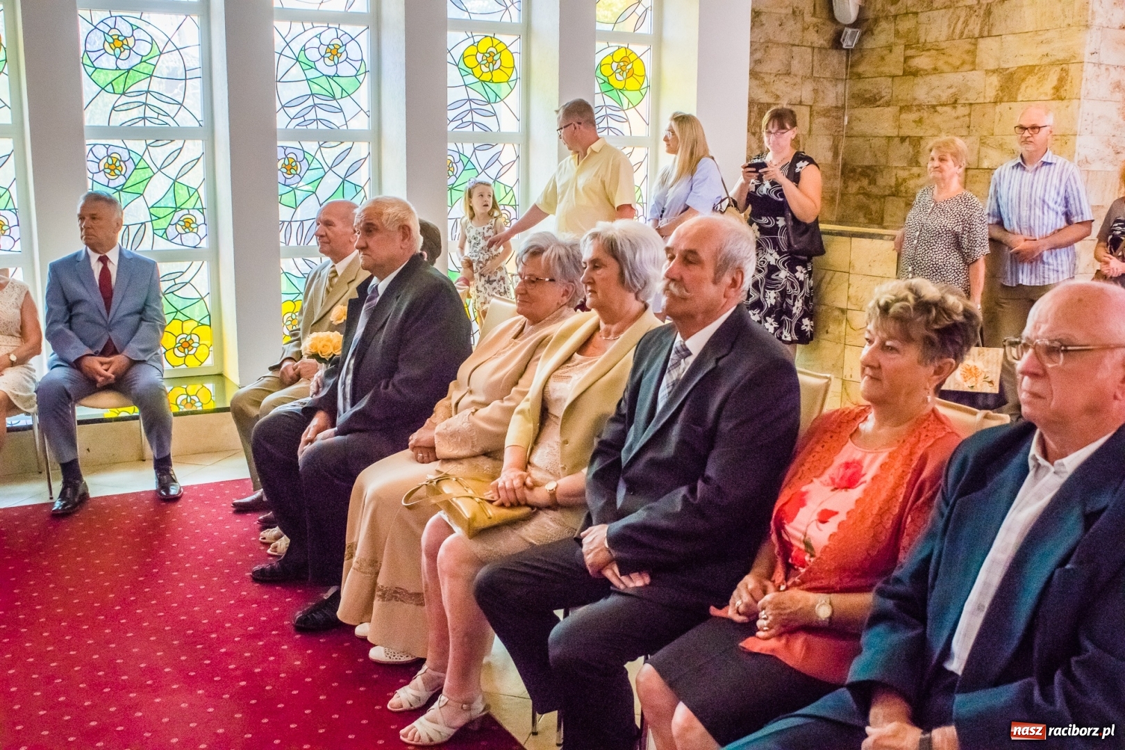 Zdjęcie w galerii na portalu naszraciborz.pl: Raz na wozie, raz pod wozem. Złote gody w raciborskim USC [FOTO i WIDEO] wiadomości z regionu
