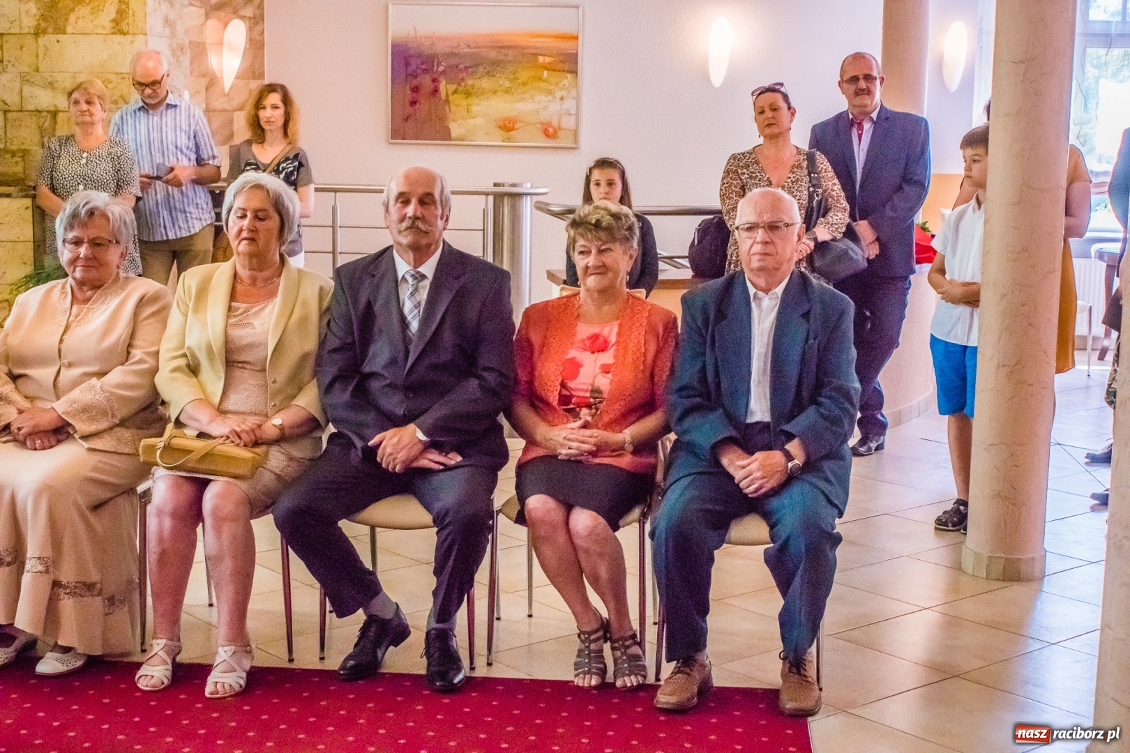 Zdjęcie w galerii na portalu naszraciborz.pl: Raz na wozie, raz pod wozem. Złote gody w raciborskim USC [FOTO i WIDEO] wiadomości z regionu