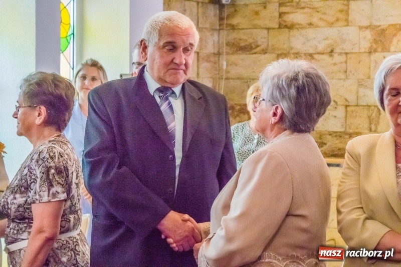 Zdjęcie w galerii na portalu naszraciborz.pl: Raz na wozie, raz pod wozem. Złote gody w raciborskim USC [FOTO i WIDEO] wiadomości z regionu