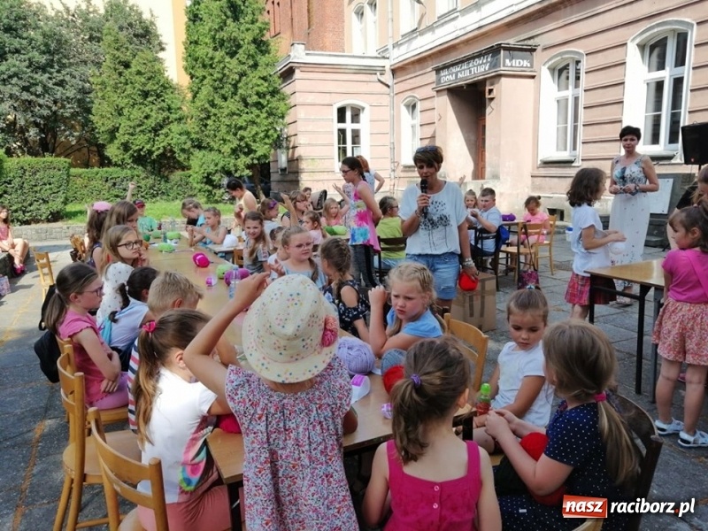 Zdjęcie w galerii na portalu naszraciborz.pl: W MDK zakończyli rok szkolny wiadomości z regionu