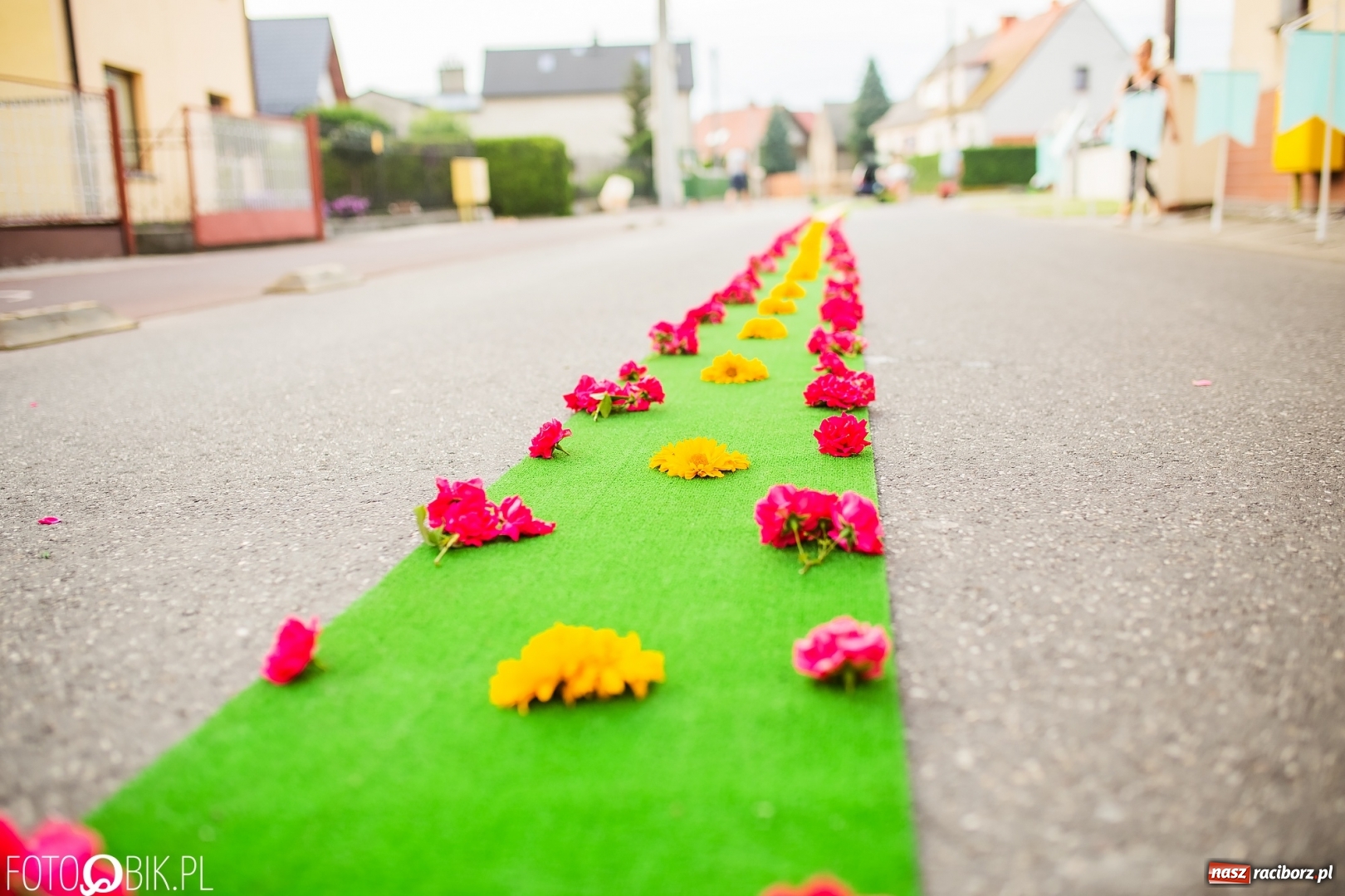 Zdjęcie w galerii na portalu naszraciborz.pl: Racibórz pięknie ustrojony na Boże Ciało [FOTO i WIDEO] wiadomości z regionu