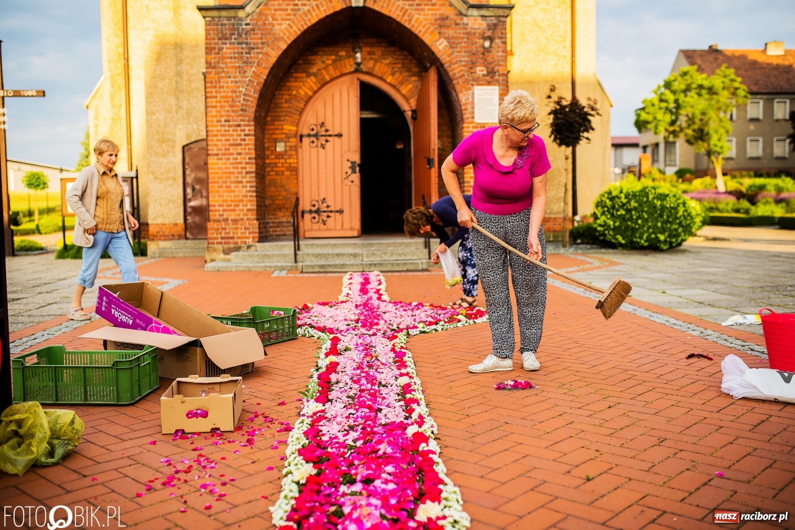 Zdjęcie w galerii na portalu naszraciborz.pl: Racibórz pięknie ustrojony na Boże Ciało [FOTO i WIDEO] wiadomości z regionu