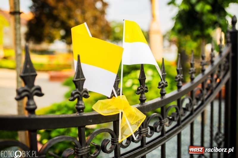 Zdjęcie w galerii na portalu naszraciborz.pl: Racibórz pięknie ustrojony na Boże Ciało [FOTO i WIDEO] wiadomości z regionu