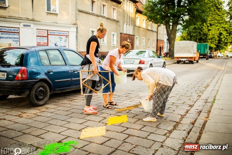 Zdjęcie w galerii na portalu naszraciborz.pl: Racibórz pięknie ustrojony na Boże Ciało [FOTO i WIDEO] wiadomości z regionu