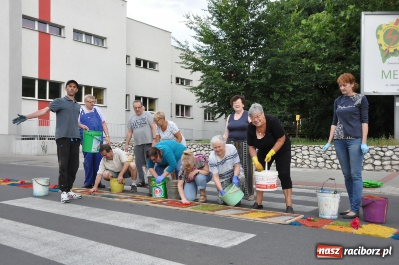 Zdjęcie w galerii na portalu naszraciborz.pl: Racibórz pięknie ustrojony na Boże Ciało [FOTO i WIDEO] wiadomości z regionu