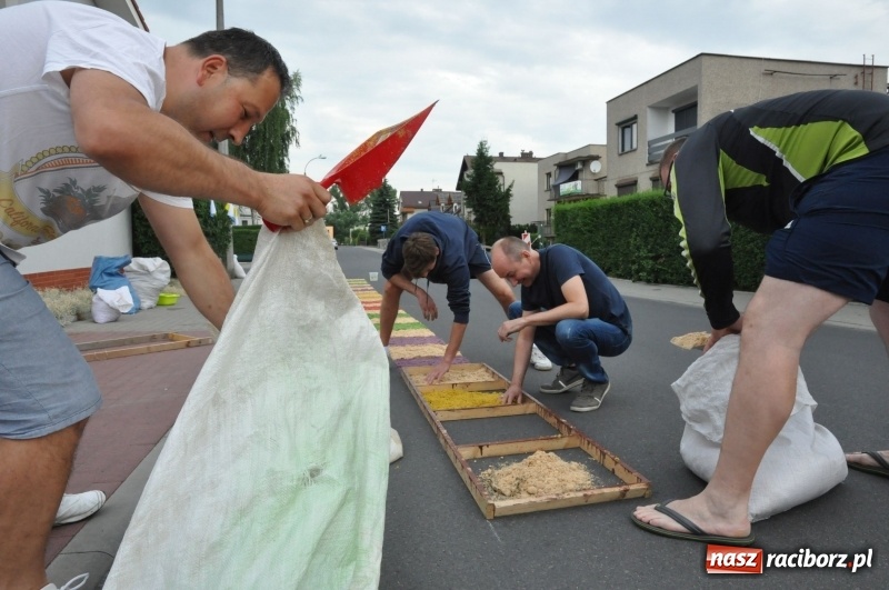 Zdjęcie w galerii na portalu naszraciborz.pl: Racibórz pięknie ustrojony na Boże Ciało [FOTO i WIDEO] wiadomości z regionu