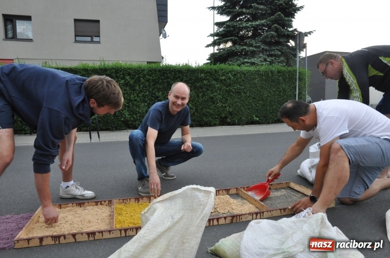 Zdjęcie w galerii na portalu naszraciborz.pl: Racibórz pięknie ustrojony na Boże Ciało [FOTO i WIDEO] wiadomości z regionu