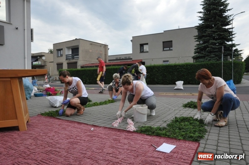 Zdjęcie w galerii na portalu naszraciborz.pl: Racibórz pięknie ustrojony na Boże Ciało [FOTO i WIDEO] wiadomości z regionu