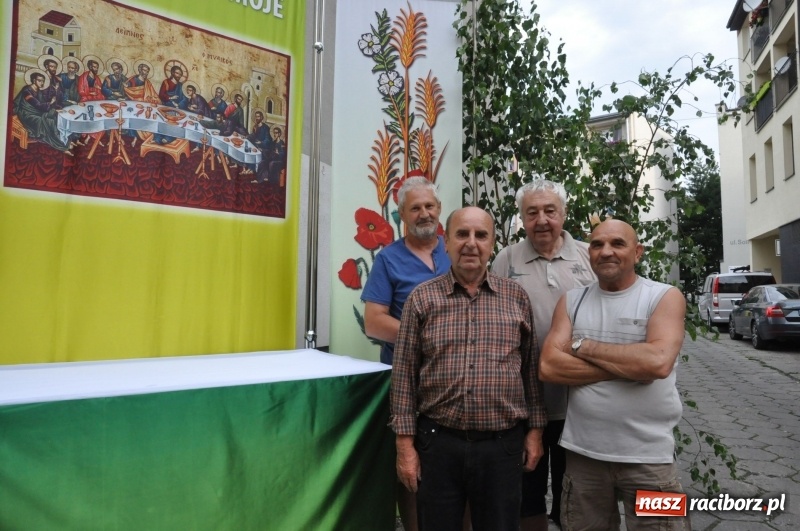 Zdjęcie w galerii na portalu naszraciborz.pl: Racibórz pięknie ustrojony na Boże Ciało [FOTO i WIDEO] wiadomości z regionu