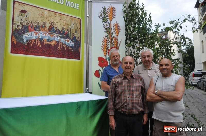 Zdjęcie w galerii na portalu naszraciborz.pl: Racibórz pięknie ustrojony na Boże Ciało [FOTO i WIDEO] wiadomości z regionu