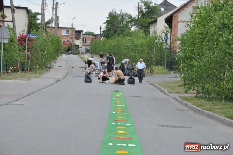 Zdjęcie w galerii na portalu naszraciborz.pl: W Brzeziu przygotowali prawdziwe arcydzieła. Obejrzeć przyjechała nawet TVP [FOTO] wiadomości z regionu