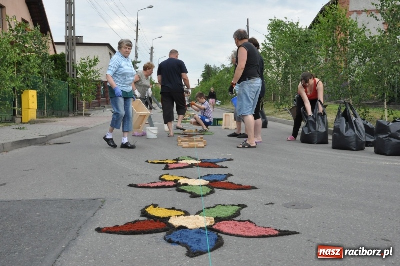 Zdjęcie w galerii na portalu naszraciborz.pl: W Brzeziu przygotowali prawdziwe arcydzieła. Obejrzeć przyjechała nawet TVP [FOTO] wiadomości z regionu