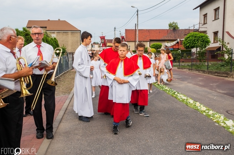 Zdjęcie w galerii na portalu naszraciborz.pl: Boże Ciało w dzielnicach. Brzezie i Studzienna [FOTO i WIDEO] wiadomości z regionu