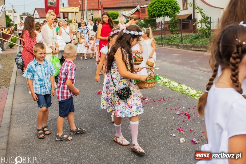 Zdjęcie w galerii na portalu naszraciborz.pl: Boże Ciało w dzielnicach. Brzezie i Studzienna [FOTO i WIDEO] wiadomości z regionu